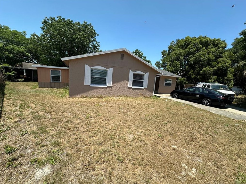 2471 Princess Carol Ct, Orlando FL  32807-8523 exterior