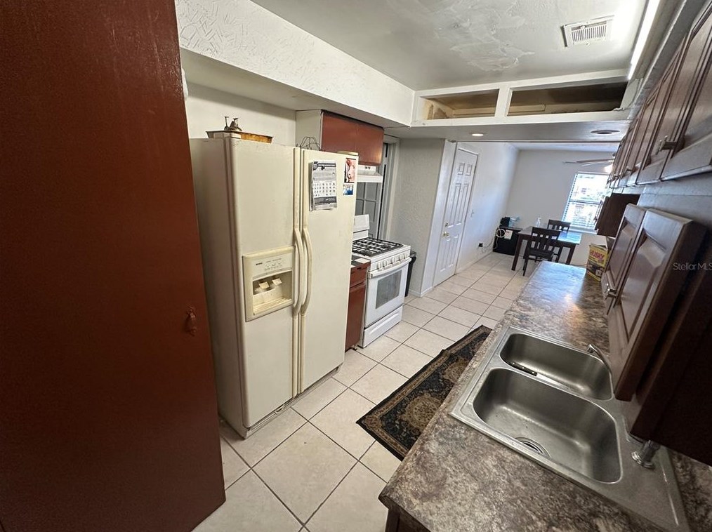 2471 Princess Carol Ct, Orlando FL  32807-8523 exterior