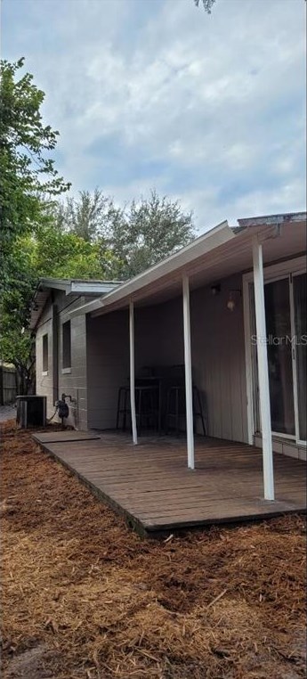 1090 Emerald Dr, Mount Dora, FL 32757-4602