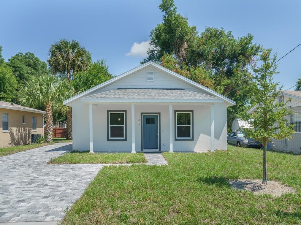 215 W Hubbard Ave, Deland, FL 32720