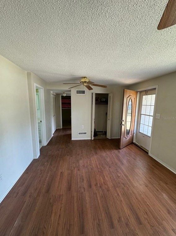 721 Wayne Ave, New Smyrna FL  32168-6334 exterior