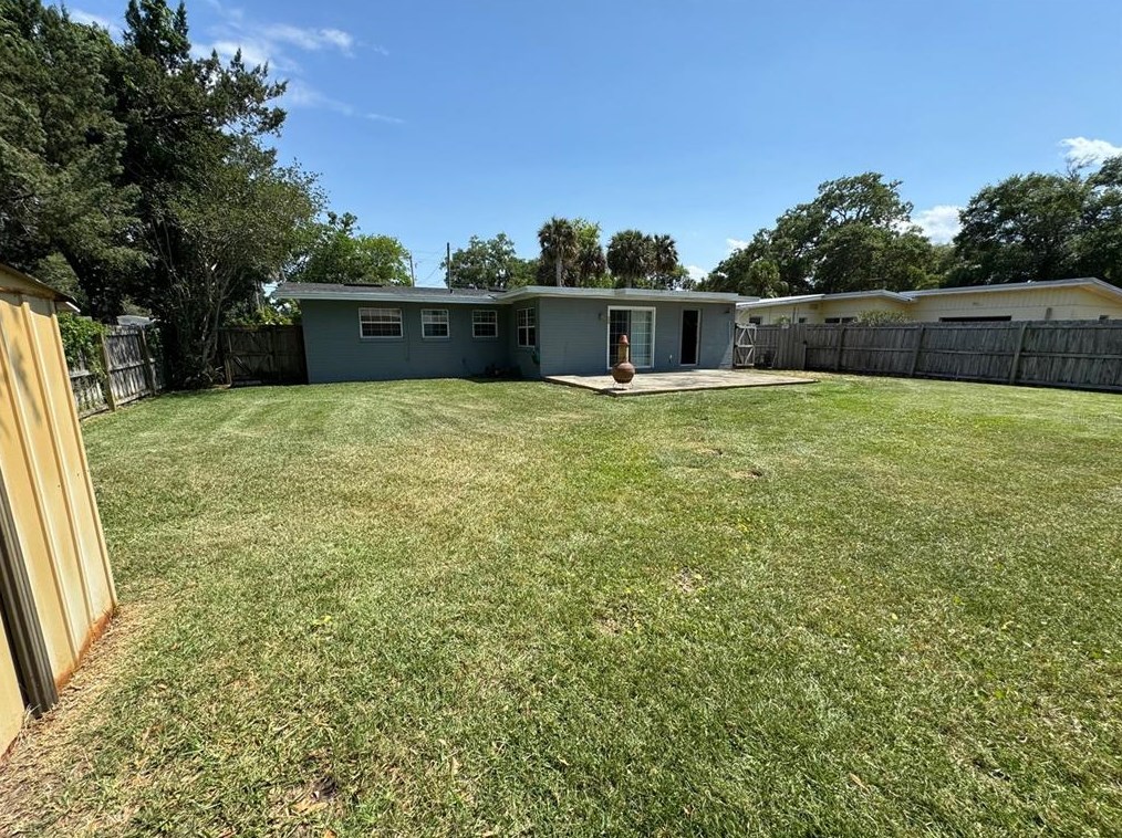 721 Wayne Ave, New Smyrna FL  32168-6323 exterior