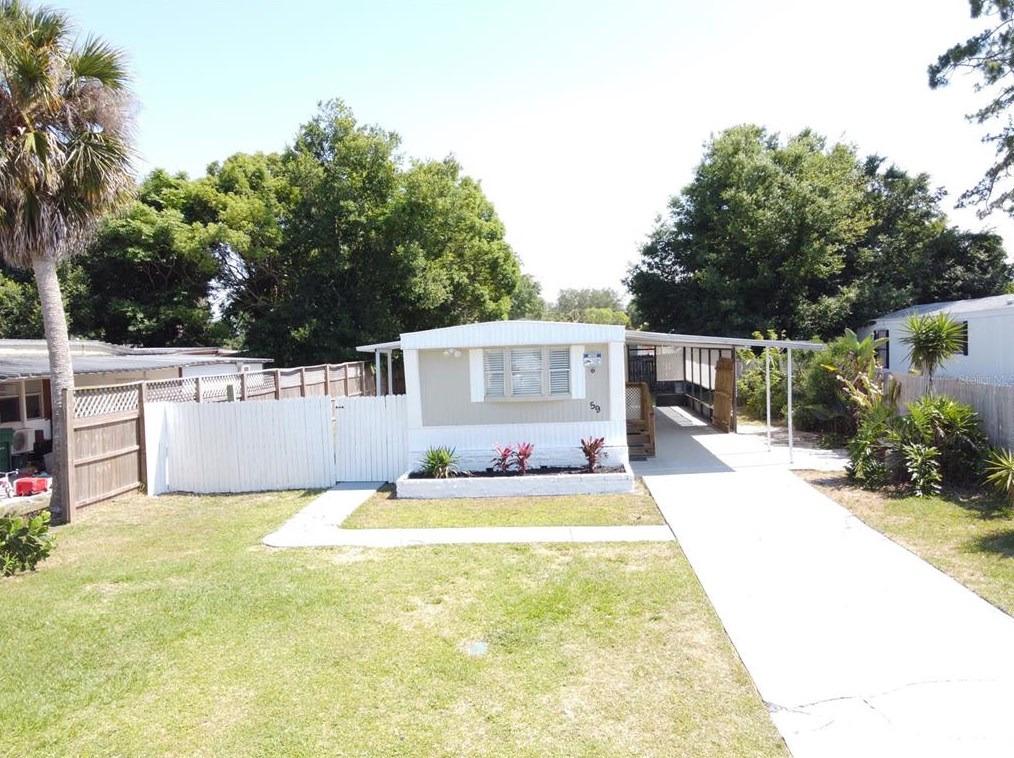 59 Lawrence Ct, Daytona Beach FL  32127-6011 exterior