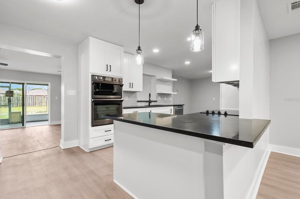 1808 Paradise Dr, Kissimmee FL 34741-2013 exterior