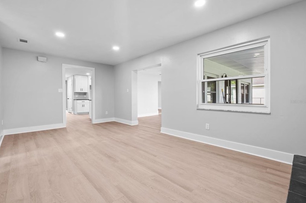 1808 Paradise Dr, Kissimmee FL 34741-2013 exterior