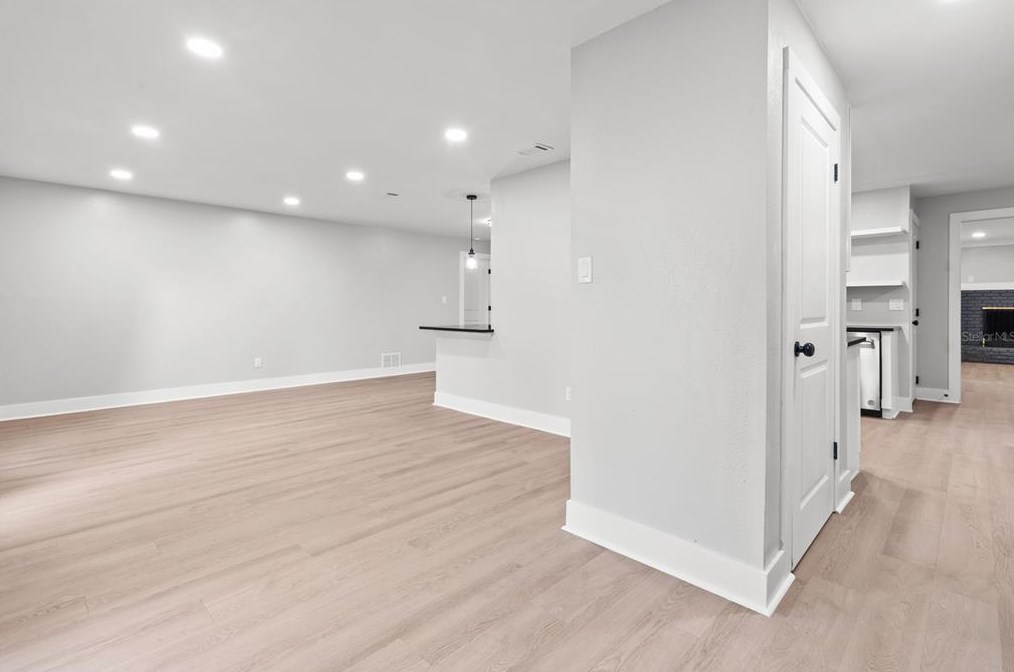 1808 Paradise Dr, Kissimmee FL 34741-2013 exterior