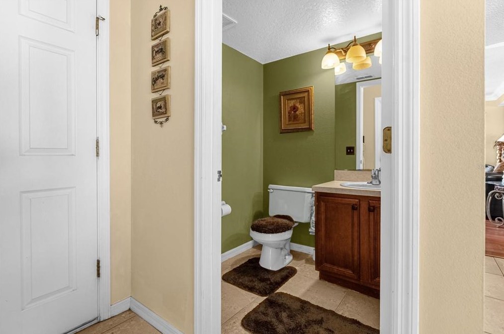 217 Beckenham Dr, Kissimmee FL 34758-4217 exterior