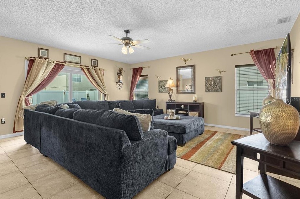 217 Beckenham Dr, Kissimmee FL 34758-4217 exterior