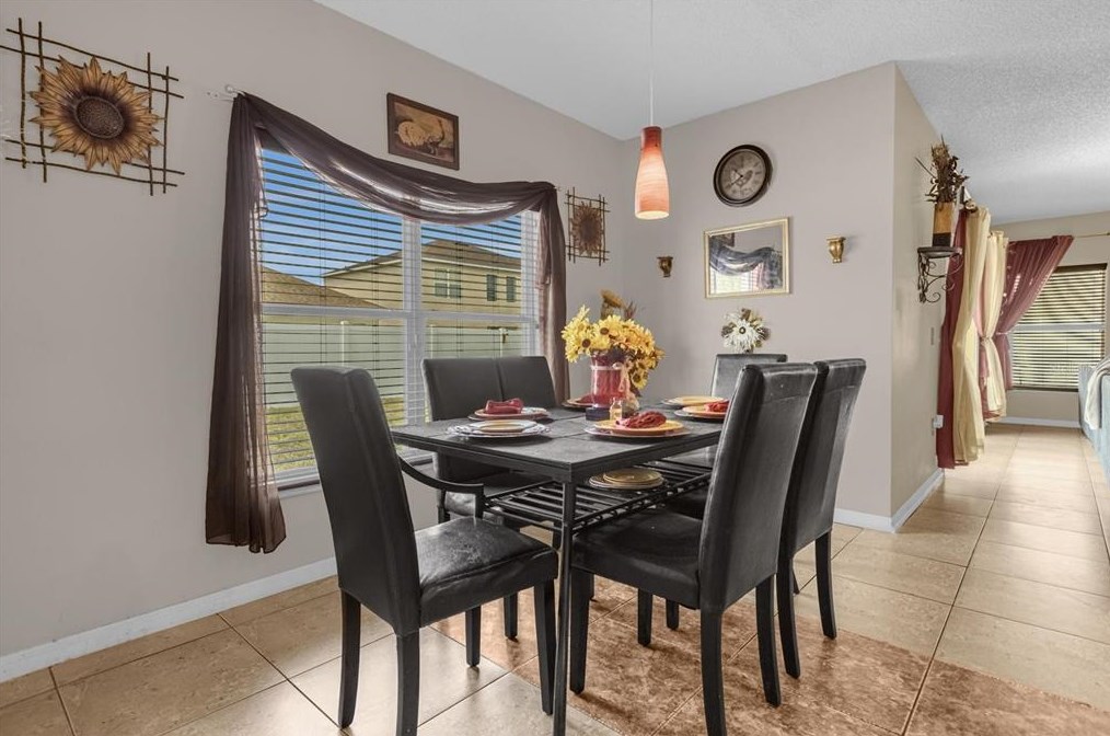 217 Beckenham Dr, Kissimmee FL 34758-4217 exterior