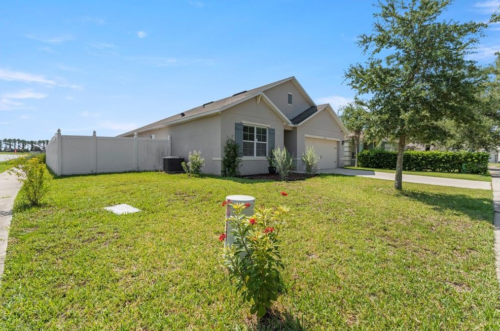 2244 Rockmart Loop, Tavares, FL 32778-8555