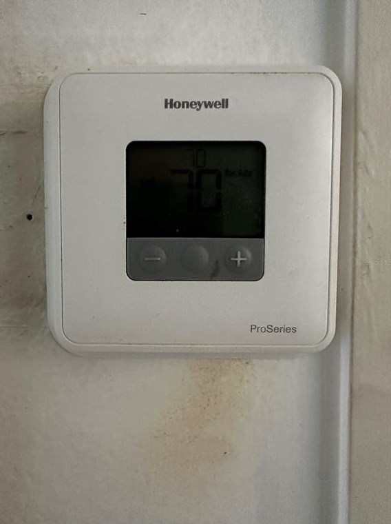 2202 Cascades Blvd, Kissimmee FL 34741-3442 exterior