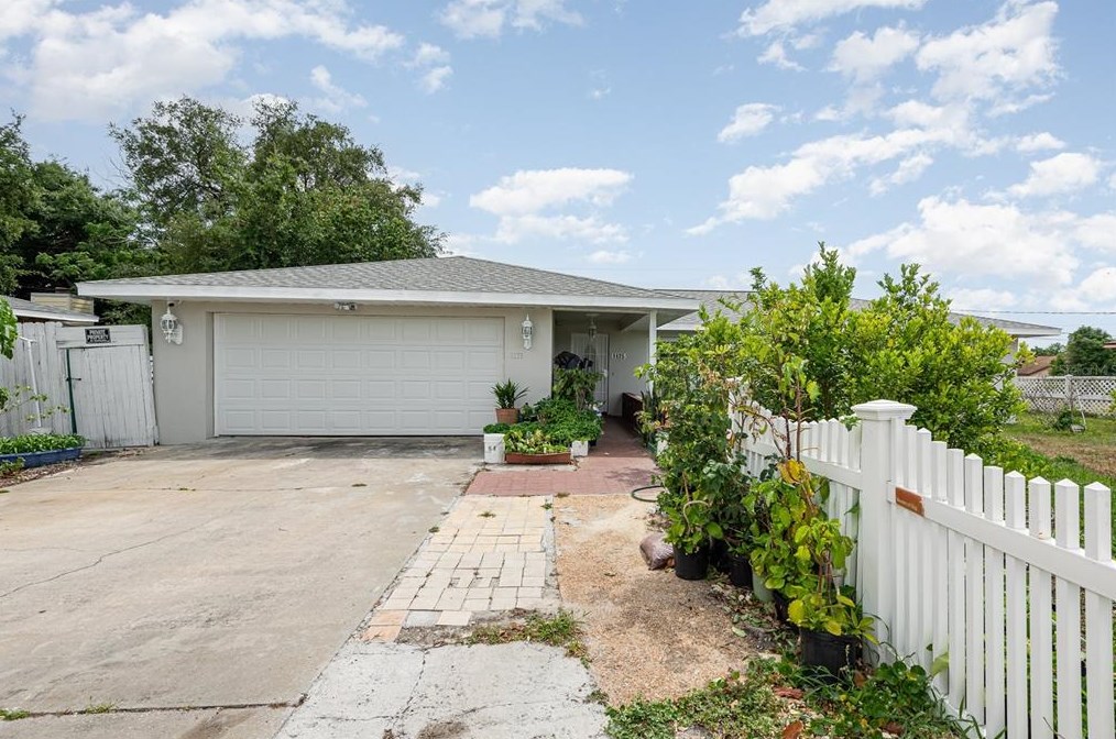 1175 E Normandy Blvd, Deltona, FL 32725