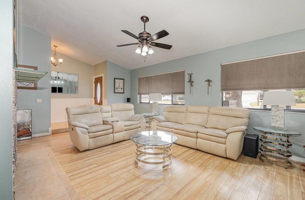 2827 Abney Ave, Orlando FL  32833-4304 exterior