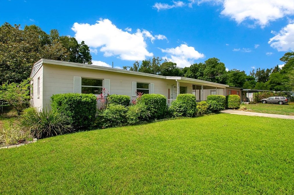 5526 Pecos St, Orlando, FL 32807-1523