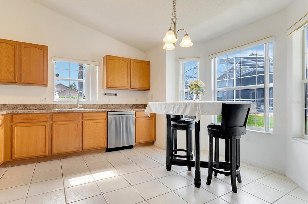 237 Kimberly Point Dr, Davenport FL  33837-3884 exterior