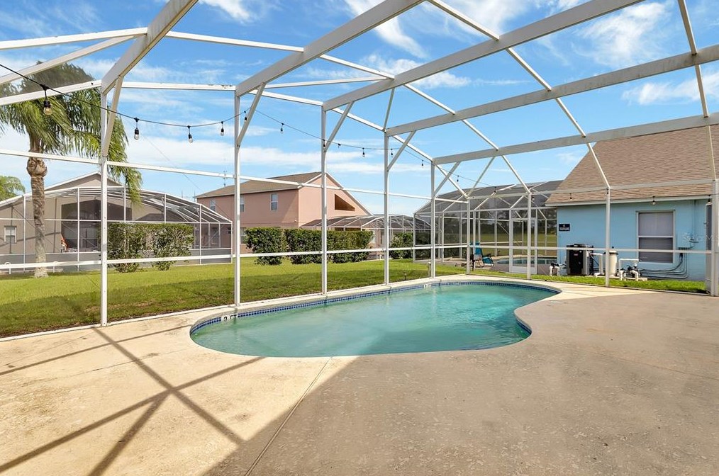 237 Kimberly Point Dr, Davenport, FL 33837