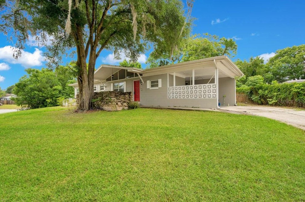 200 Rosehill Ave, Deland, FL 32724-2347