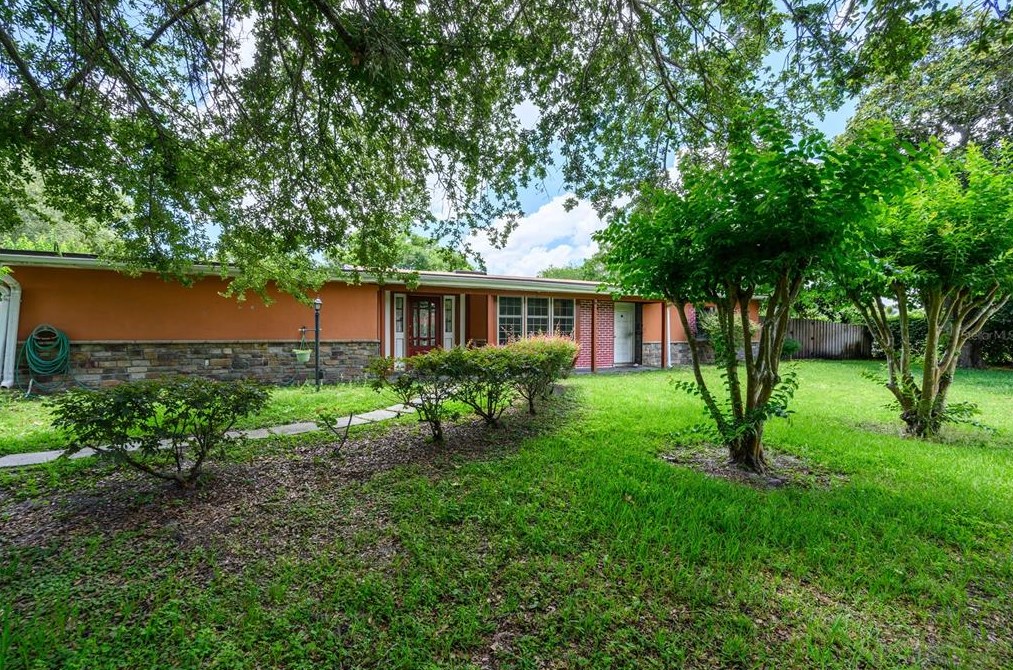 2010 Lakeville Road N, Apopka, FL 32703