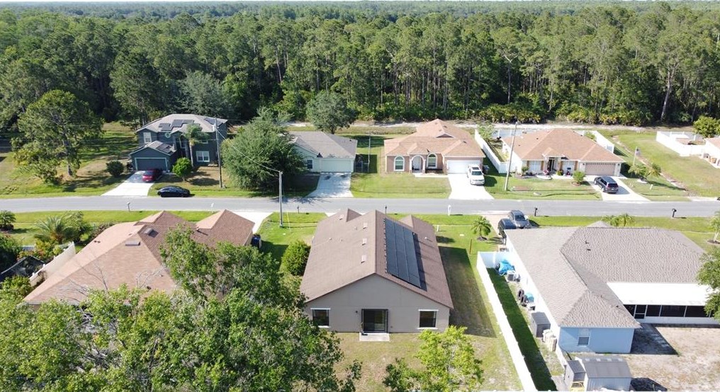 1144 Cambourne Dr, Kissimmee FL exterior