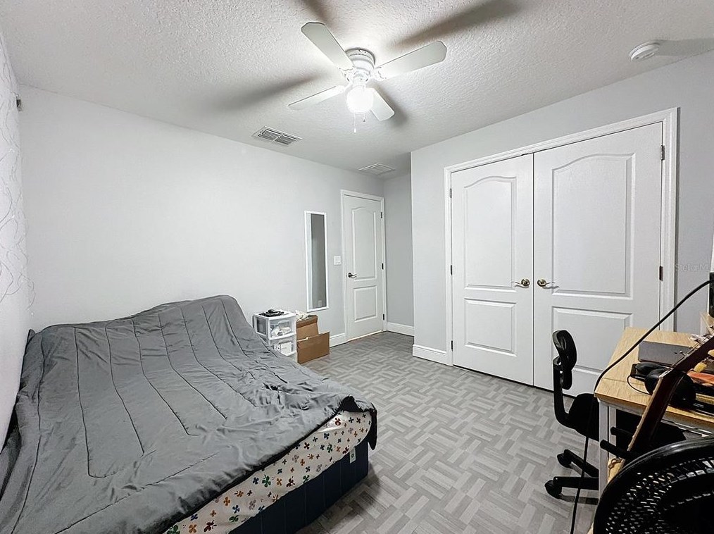 1144 Cambourne Dr, Kissimmee FL exterior