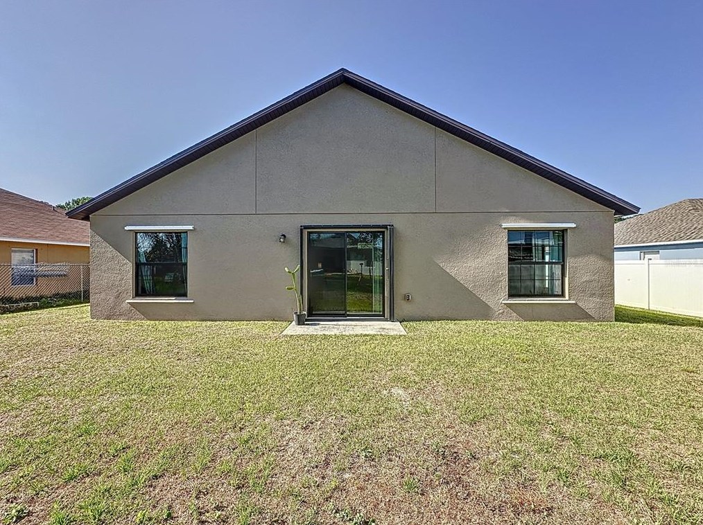 1144 Cambourne Dr, Kissimmee FL exterior
