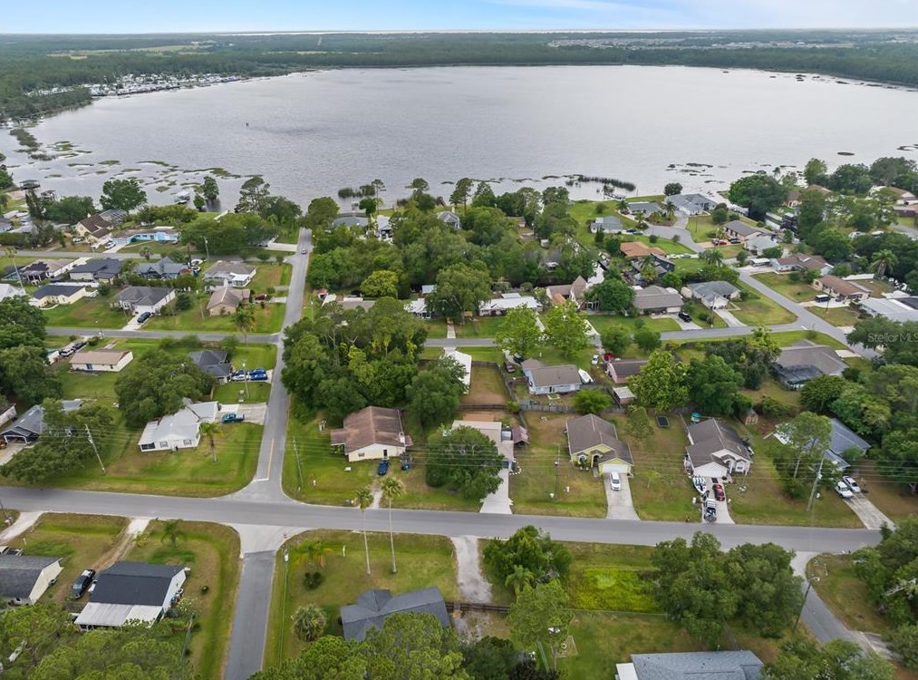 1195 Perch Dr, Saint Cloud FL  34771-9487 exterior