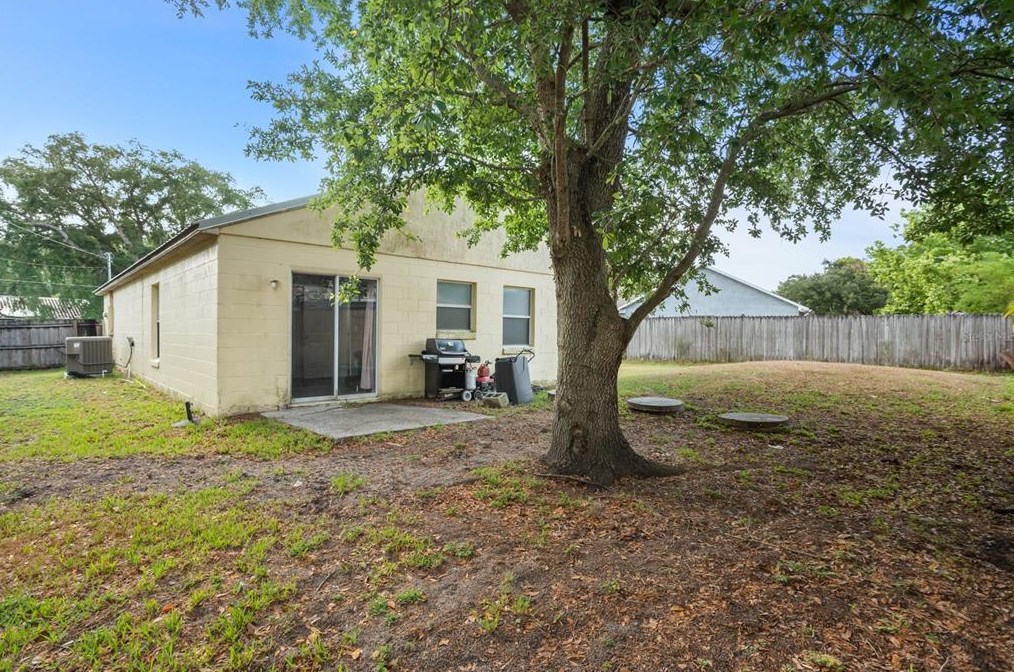 1195 Perch Dr, Saint Cloud FL  34771-9487 exterior