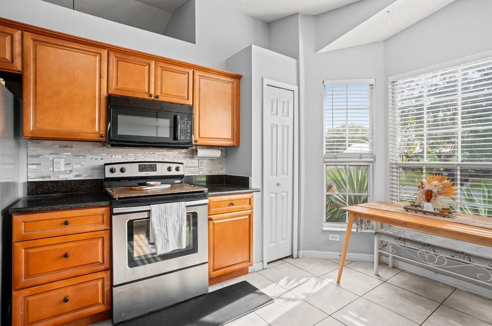 1195 Perch Dr, Saint Cloud FL  34771-9487 exterior