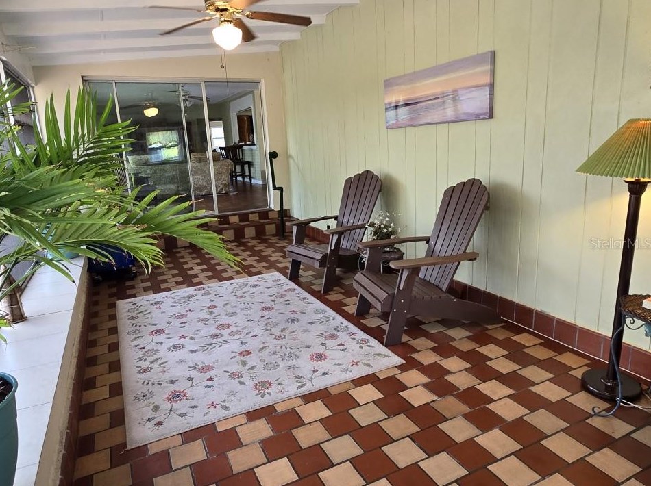 6531 2nd Ave, Saint Petersburg FL  33707-1311 exterior