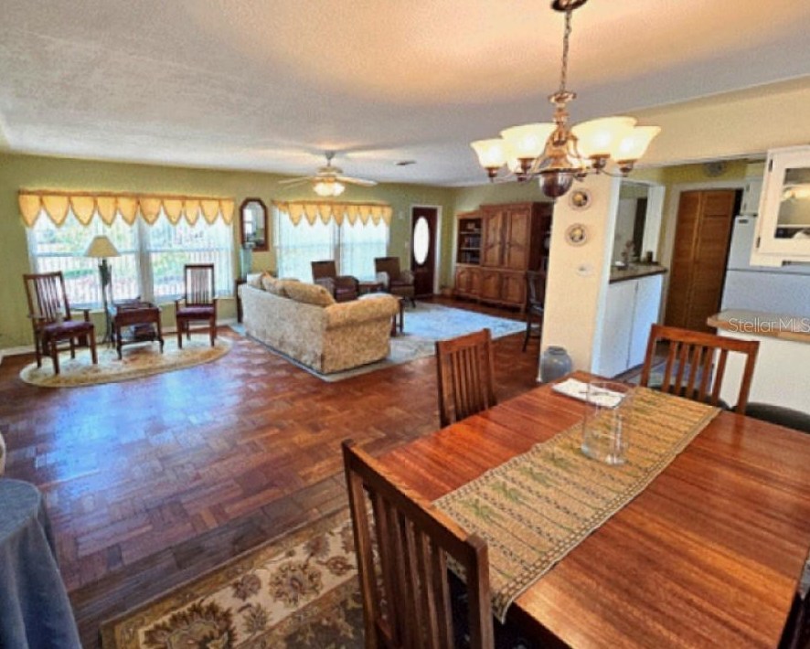 6531 2nd Ave, Saint Petersburg FL  33707-1311 exterior