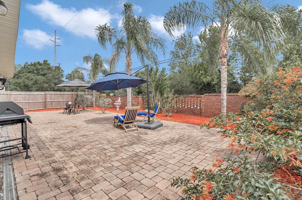 10103 Chesham Dr, Orlando FL  32817-3281 exterior