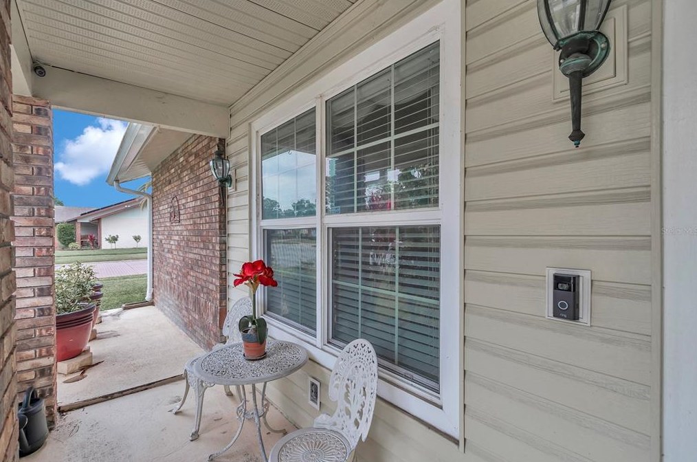 10103 Chesham Dr, Orlando FL  32817-3281 exterior