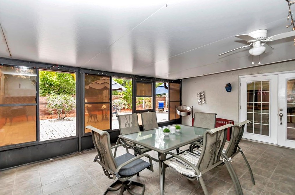 10103 Chesham Dr, Orlando FL  32817-3281 exterior