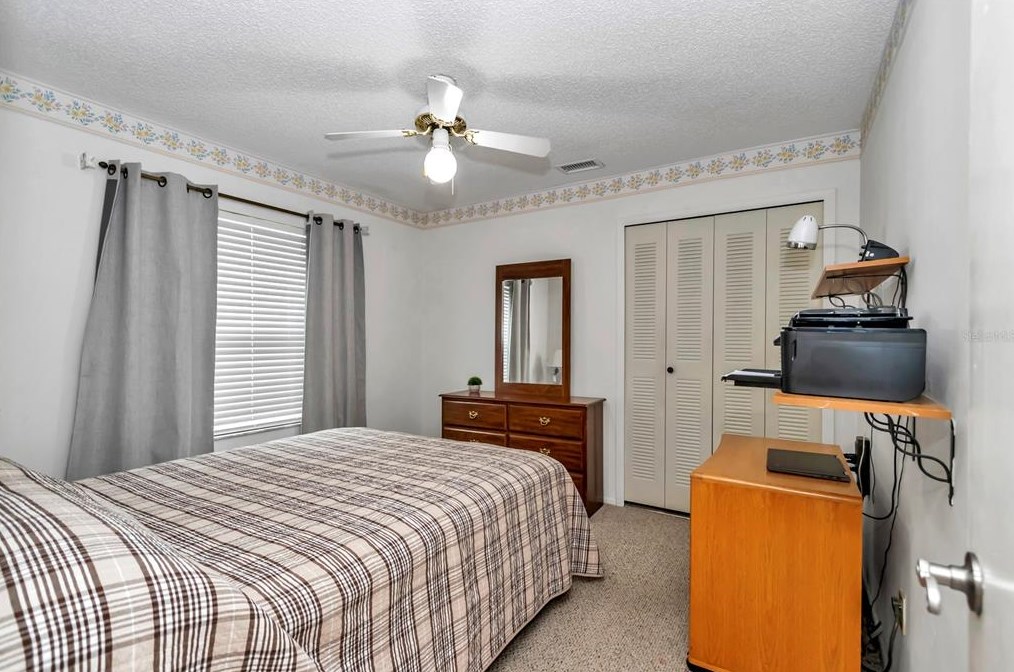 10103 Chesham Dr, Orlando FL  32817-3281 exterior