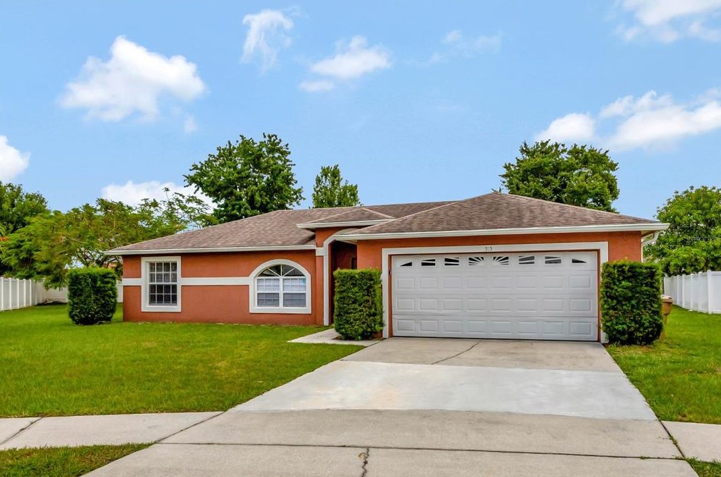 515 Pine Top Pl, Kissimmee, FL 34758-3638
