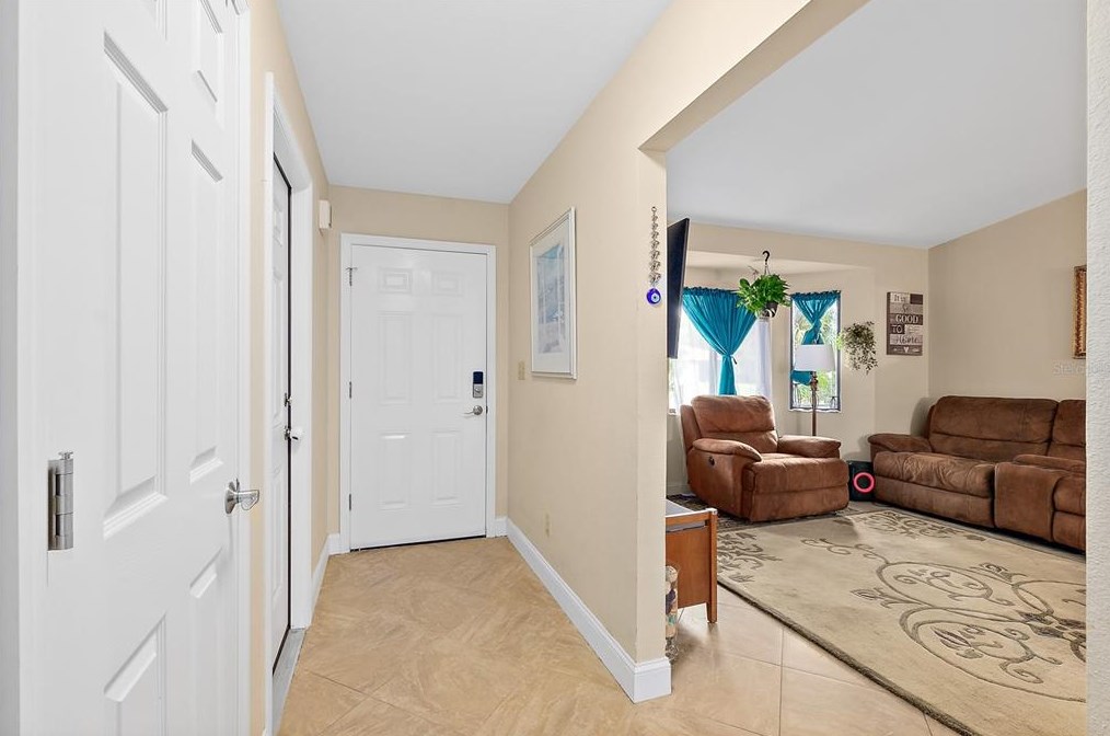 3410 Mango Tree Dr, Edgewater, FL 32141