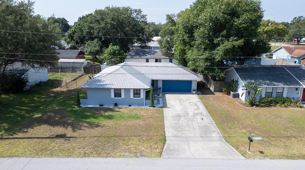 4119 Sunny Land Dr, Lakeland, FL 33813-3947