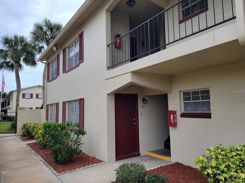 5505 Hernandes Dr, Orlando FL  32808-4848 exterior