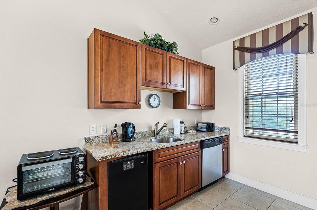 7576 Excitement Dr, Kissimmee FL 34747-6749 exterior