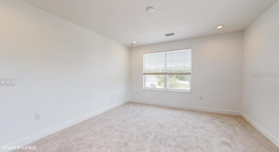 669 Lakeshore Pkwy, Davenport FL  33896-7861 exterior