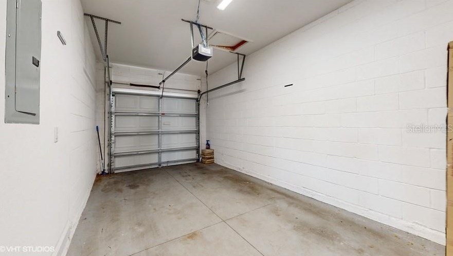 669 Lakeshore Pkwy, Davenport FL  33896-7861 exterior