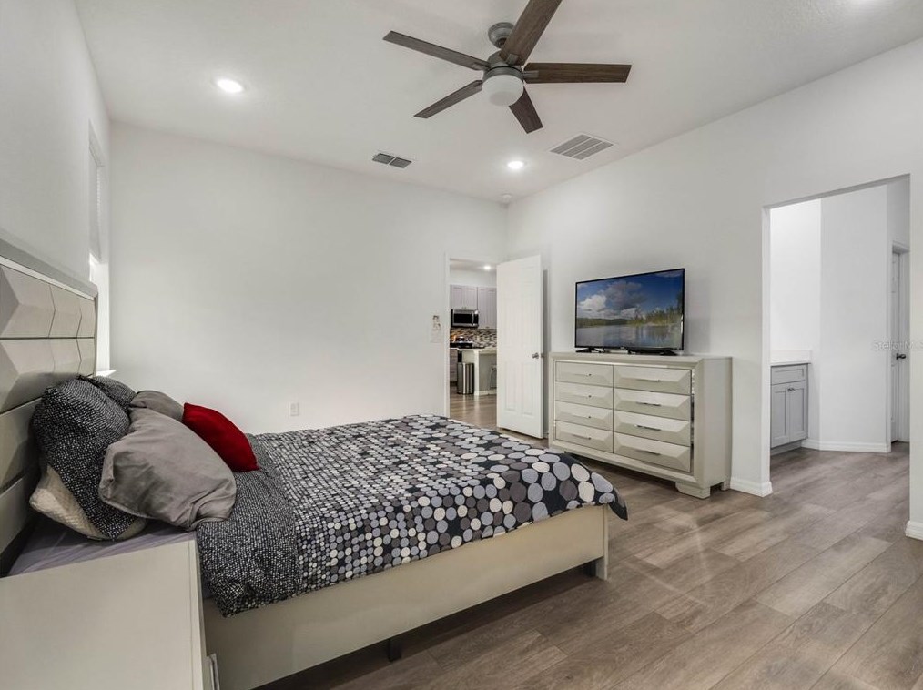 1011 2 Pl, Longwood FL  32750-3029 exterior