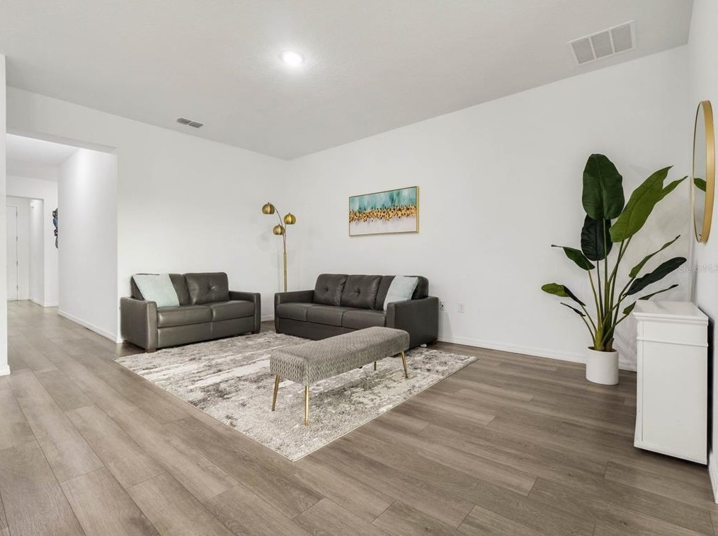 1011 2nd Pl, Longwood FL  32750-3028 exterior