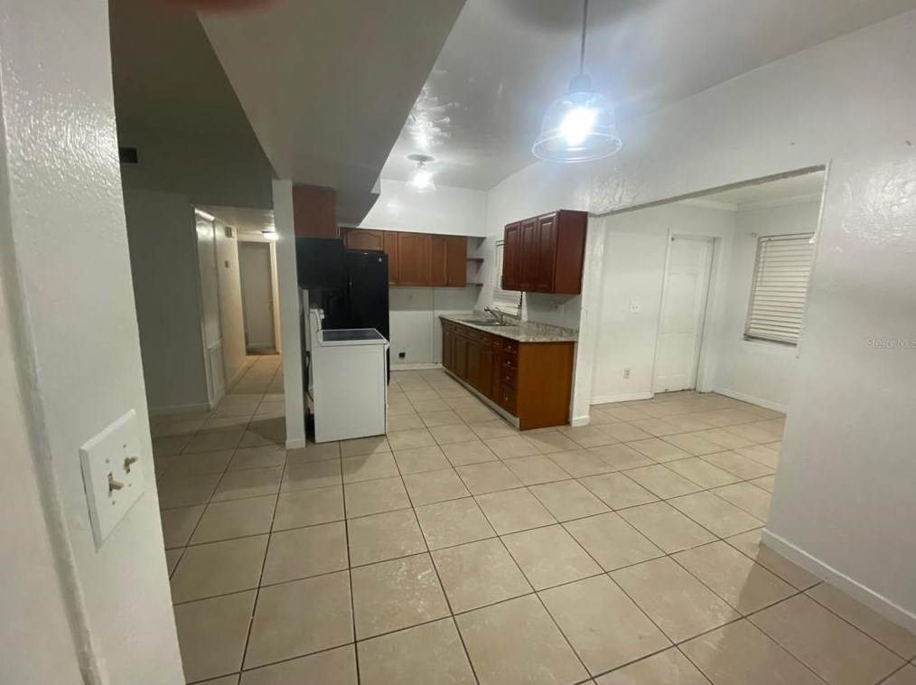 5213 Bonnie Brae Cir, Orlando, FL 32808-1927