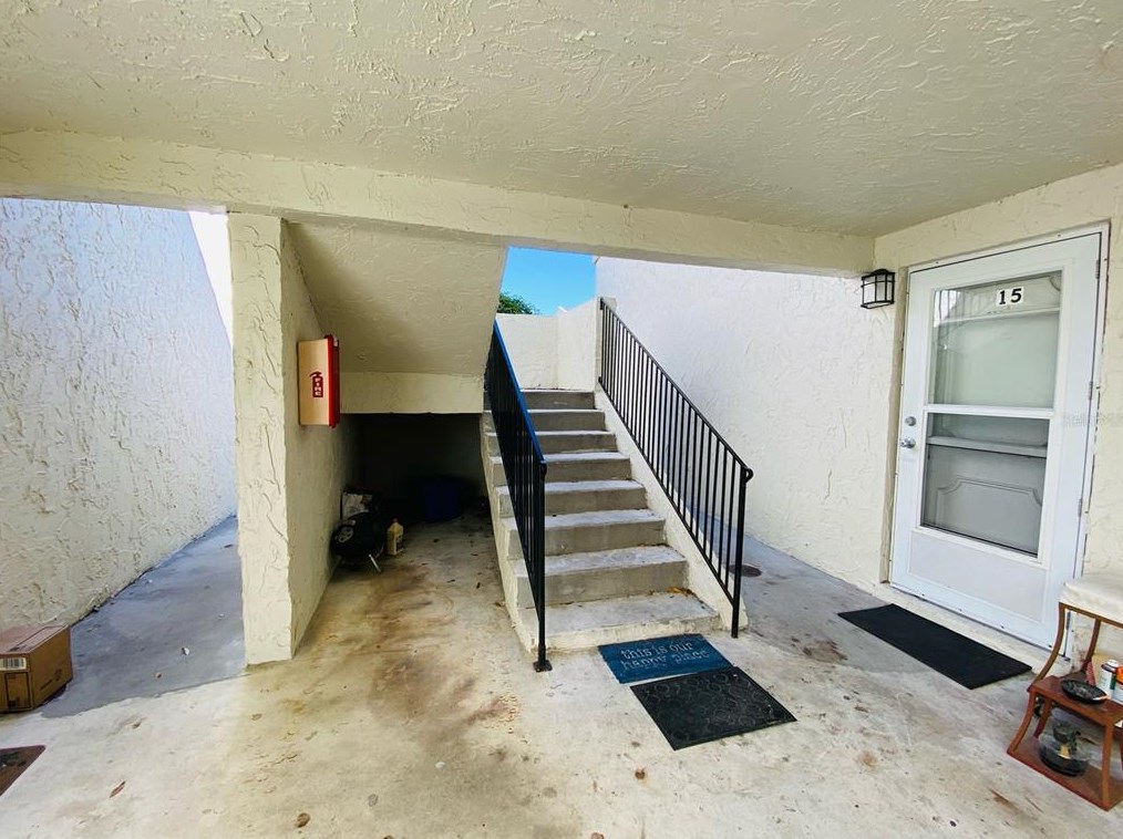 1103 Cypress Gardens Blvd, Winter Haven FL  33884-1996 exterior