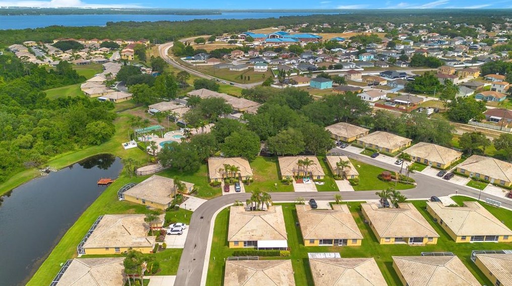 2212 Mystic Ring Loop, Kissimmee FL  34759-5398 exterior