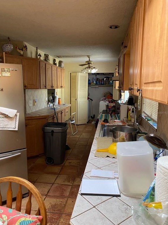 1075 Seminole Ave, Altamonte Springs FL 32701-2052 exterior