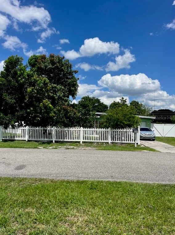 6125 Calypso Dr, Orlando, FL 32809-4928