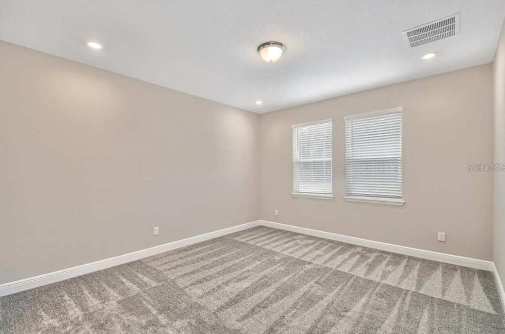 320 Birkdale Dr, Daytona Beach FL  32124-2054 exterior