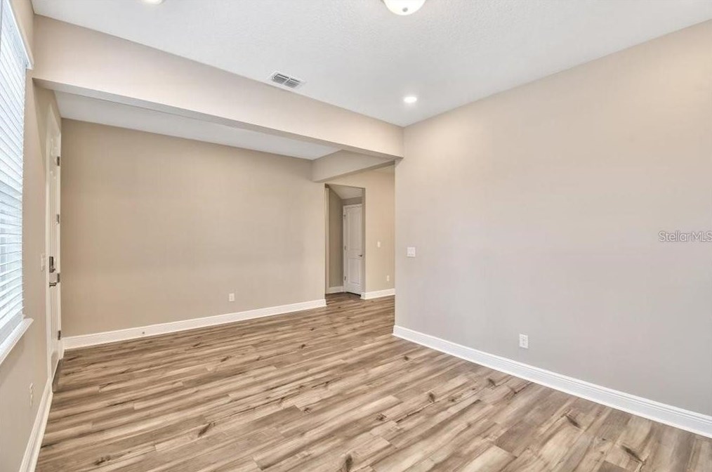 320 Birkdale Dr, Daytona Beach FL  32124-2054 exterior